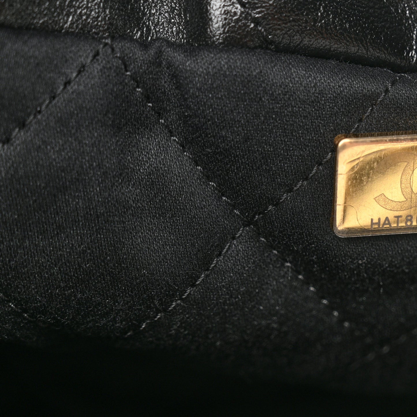 Shiny Calfskin Quilted Mini Chanel 22 Black