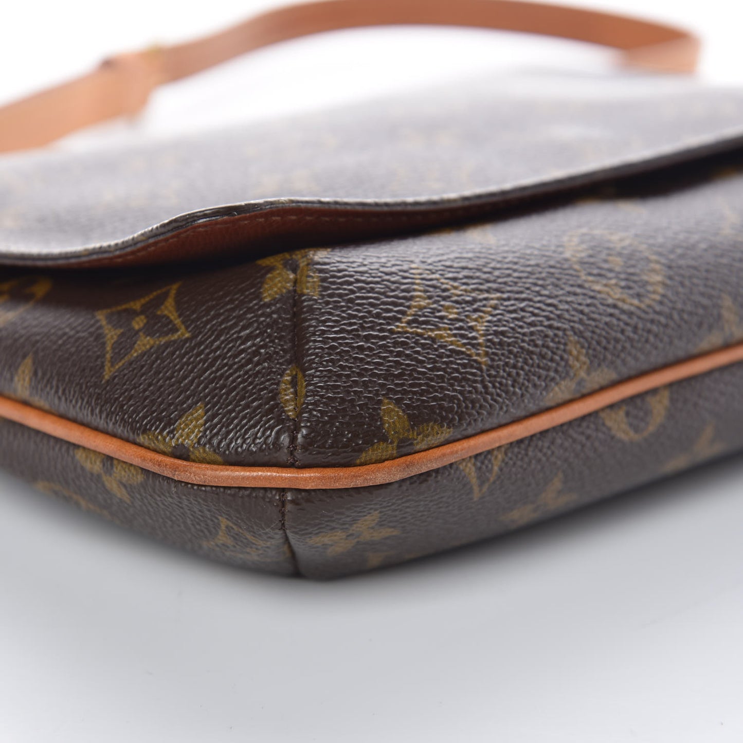 Monogram Musette Tango