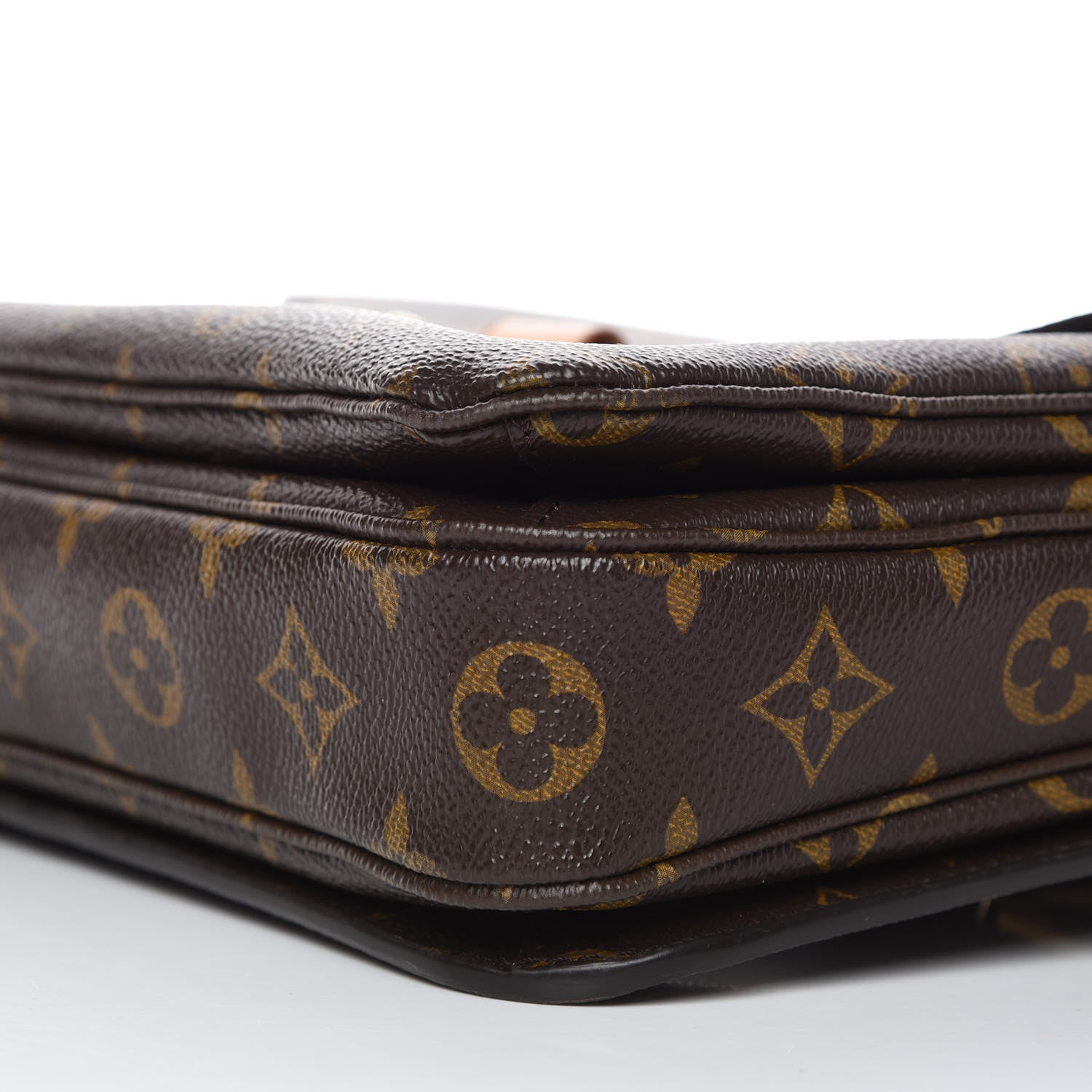 Louis Vuitton Monogram Pochette Metis 6 of 9