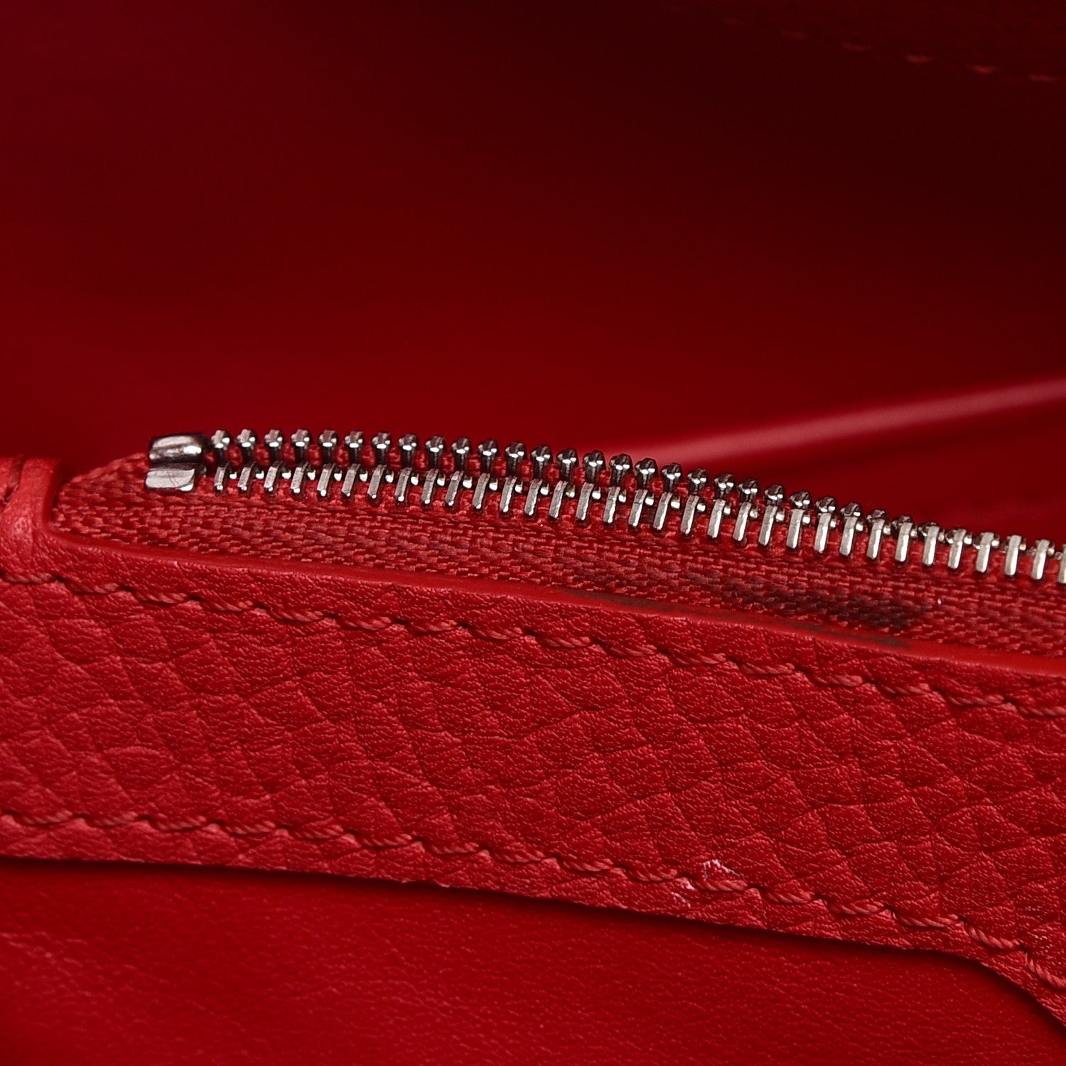 Louis Vuitton Taurillon Python Capucines MM Rubis 8 of 12