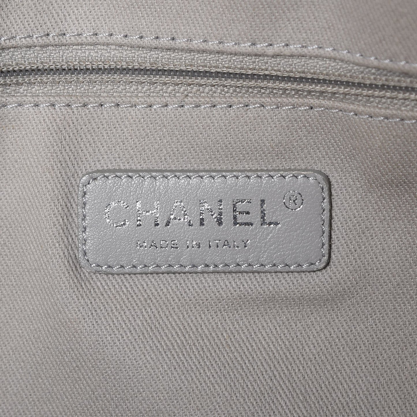 Glazed Calfskin Large Deauville Tote Black
