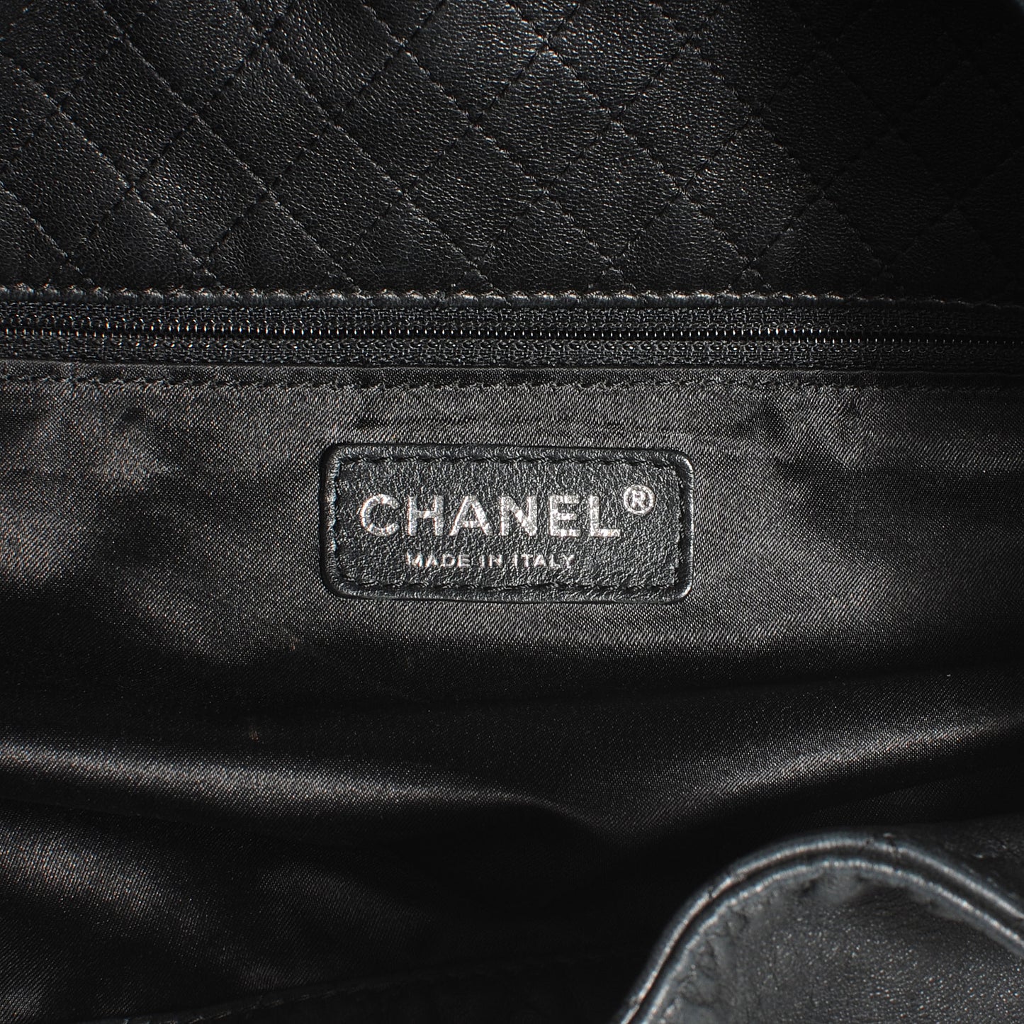 Lambskin Soft and Chain Large Hobo Black