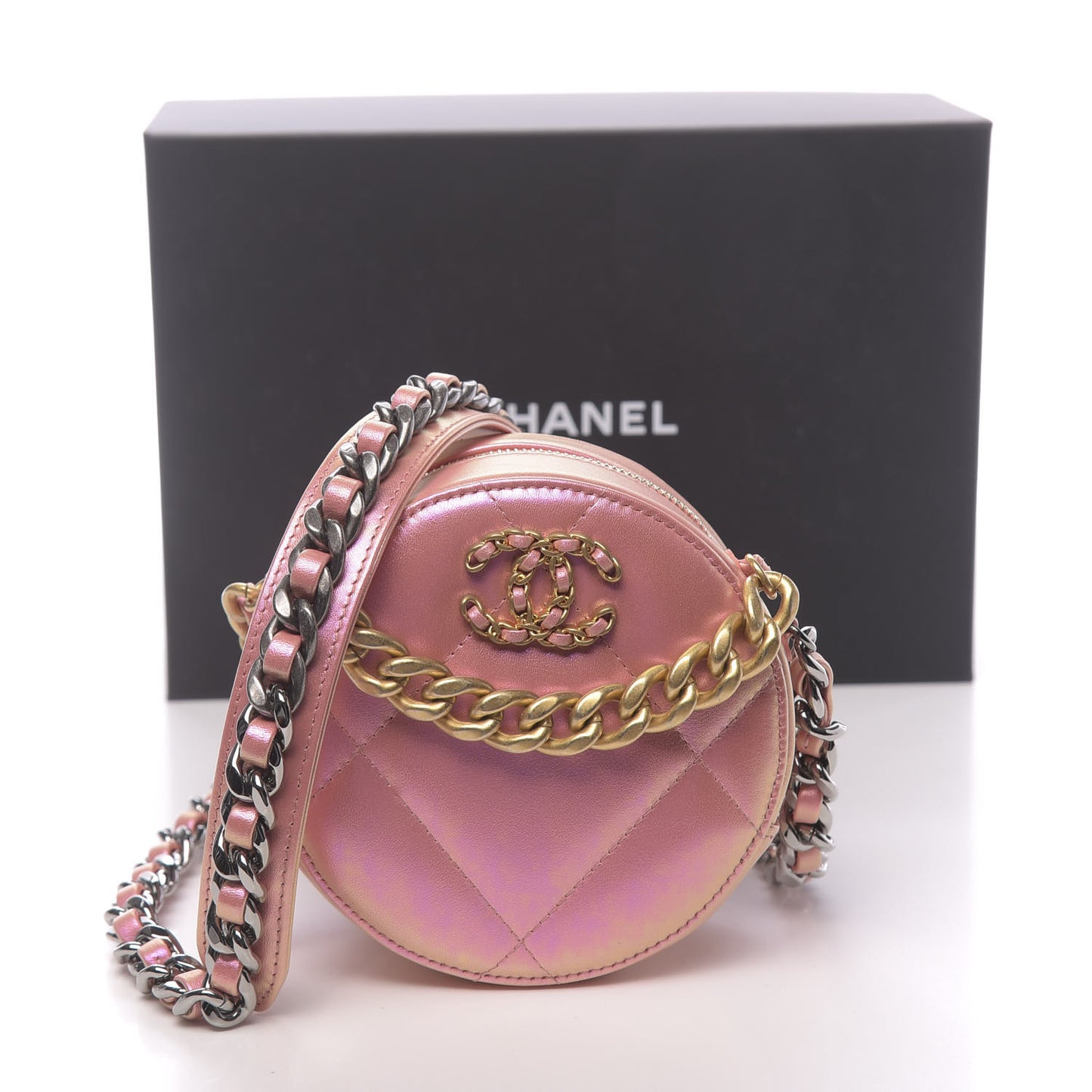 Iridescent Calfskin Quilted 19 Round Clutch With Chain Pink