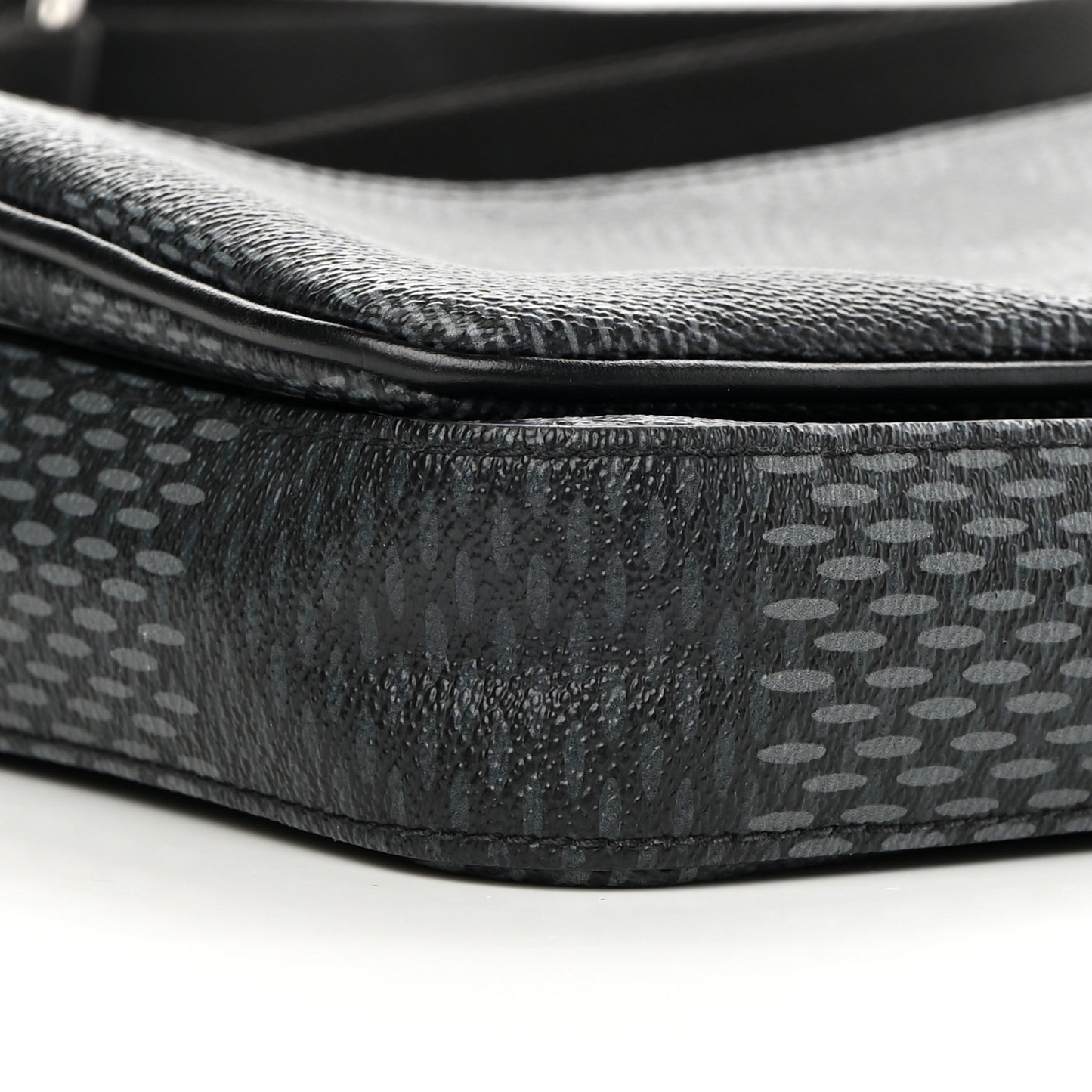 Damier Graphite 3D Trio Messenger