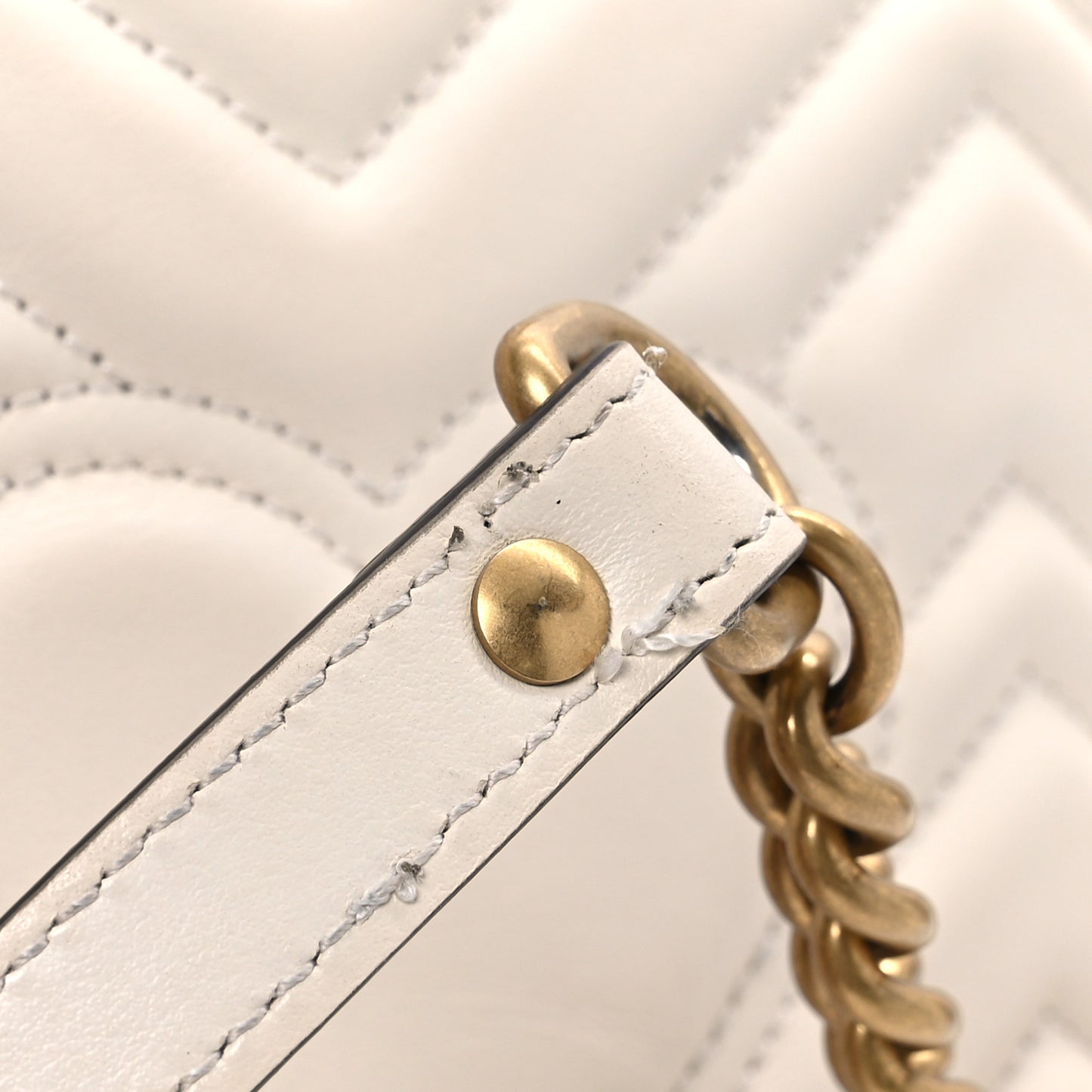 Calfskin Matelasse Small GG Marmont Top Handle Shoulder Bag White