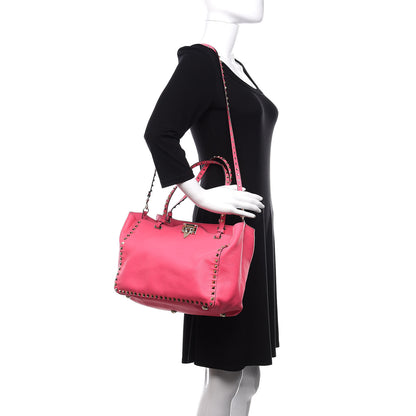 Valentino Garavani Vitello Medium Rockstud Tote Fuxia Fluo 2 of 10