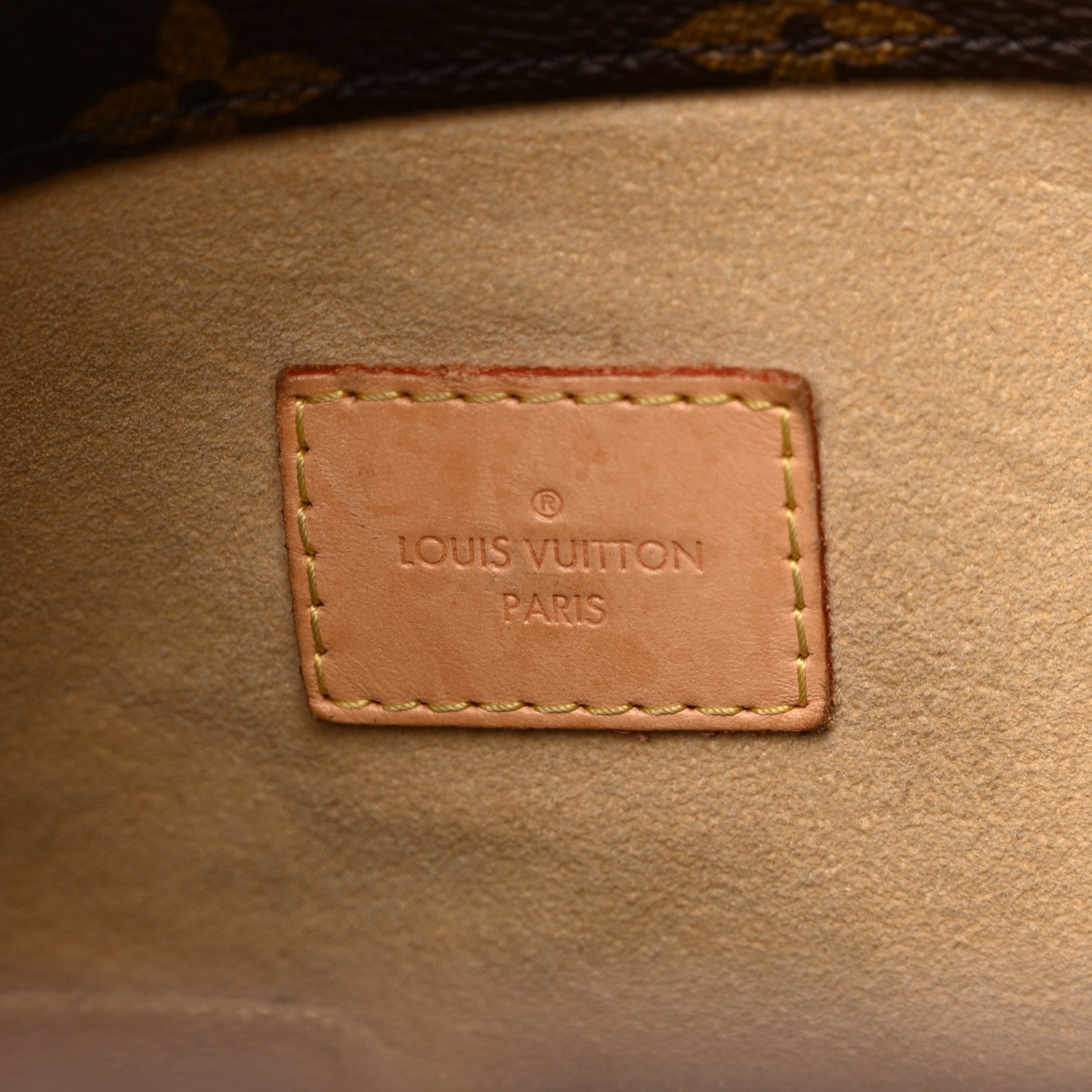 Louis Vuitton Monogram Artsy MM 6 of 14