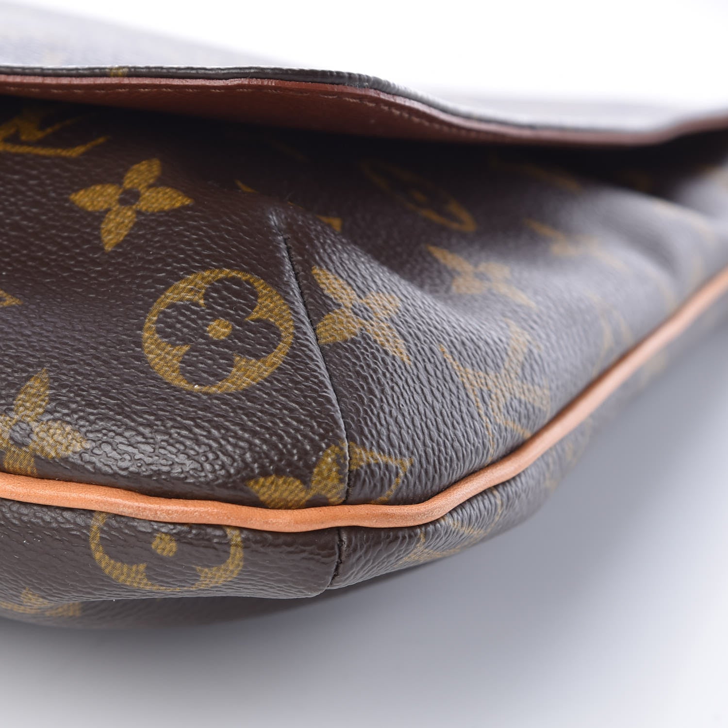 Louis Vuitton Monogram Musette Salsa 9 of 9