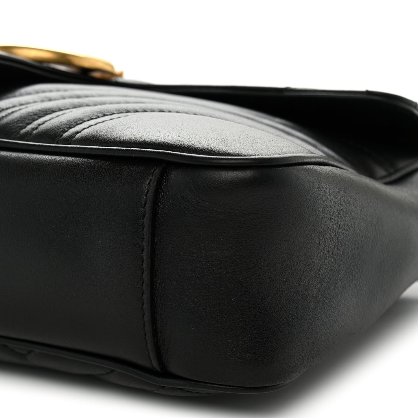 Calfskin Matelasse Medium GG Marmont Shoulder Bag Black