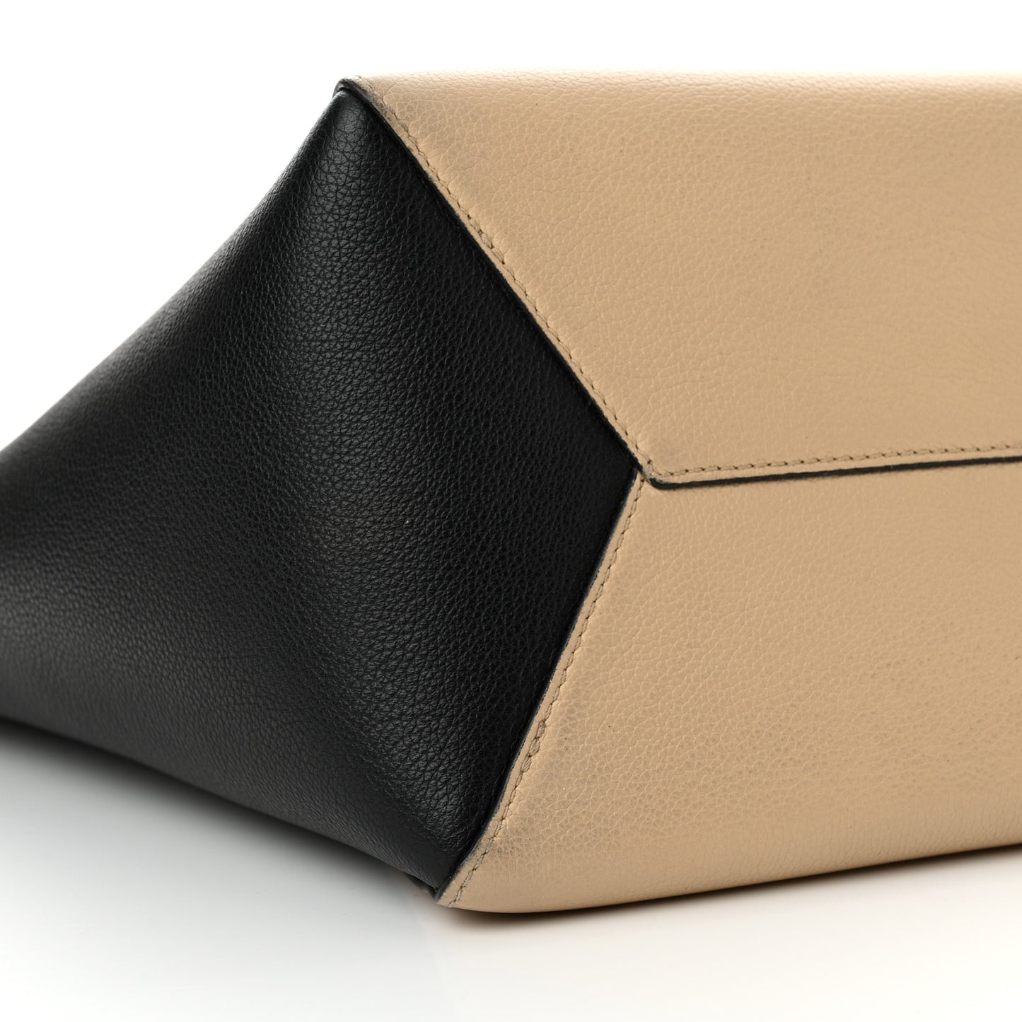 Calfskin Lockme Cabas Vanille Black