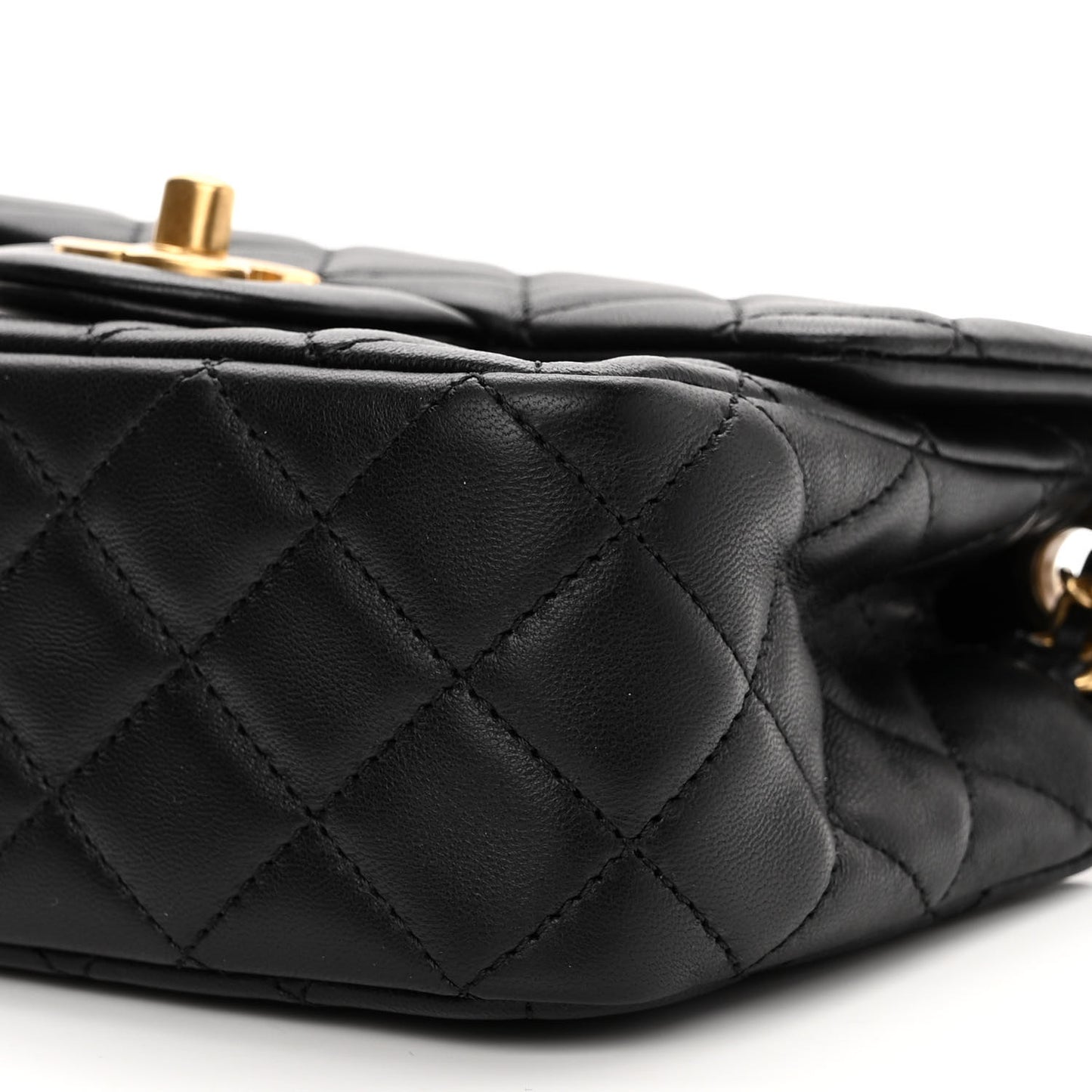 Lambskin Quilted Mini Pearl Crush Flap Black