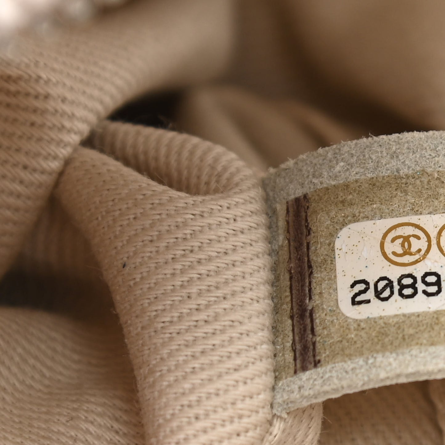 Caviar Quilted Medium Easy Flap Light Beige