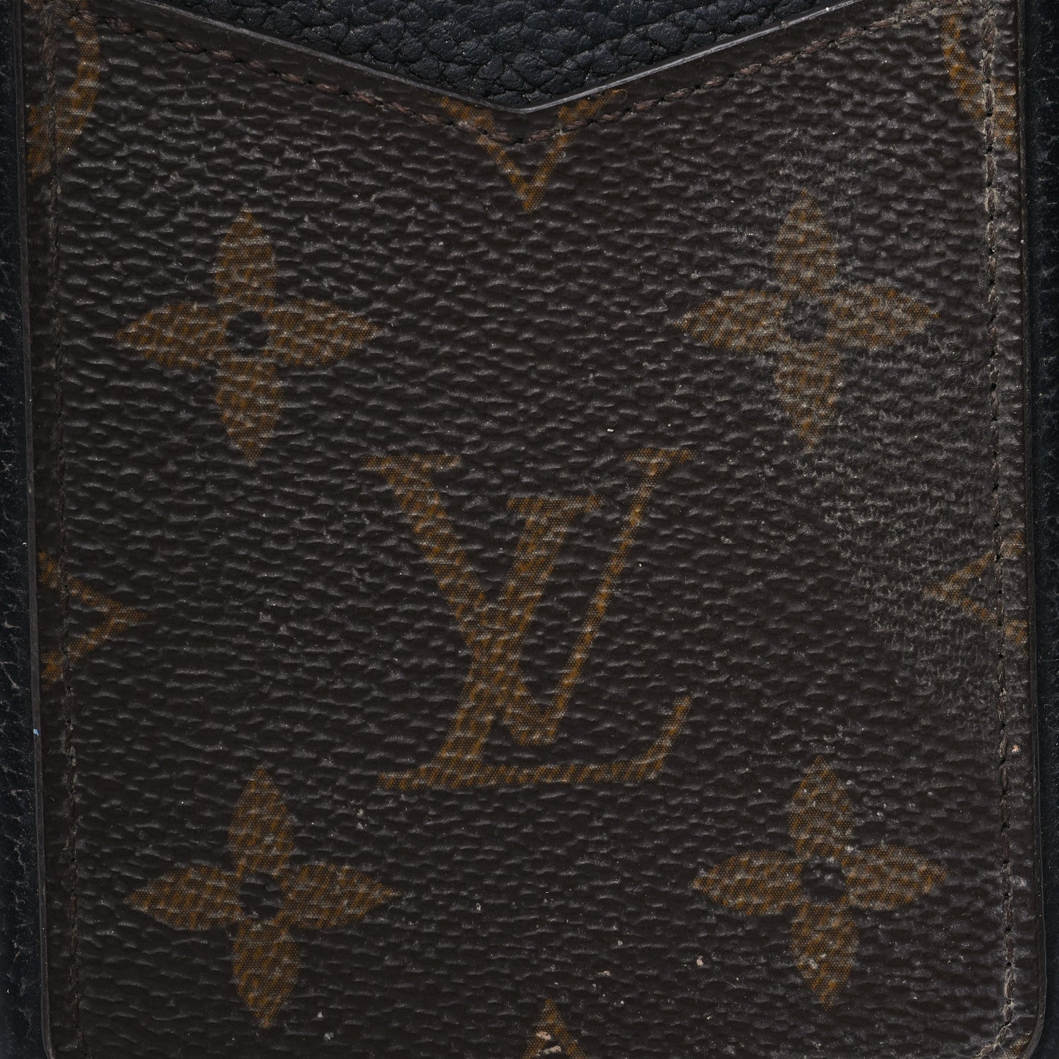 Louis Vuitton Monogram iPhone 11 Pro Max Bumper Black 7 of 11