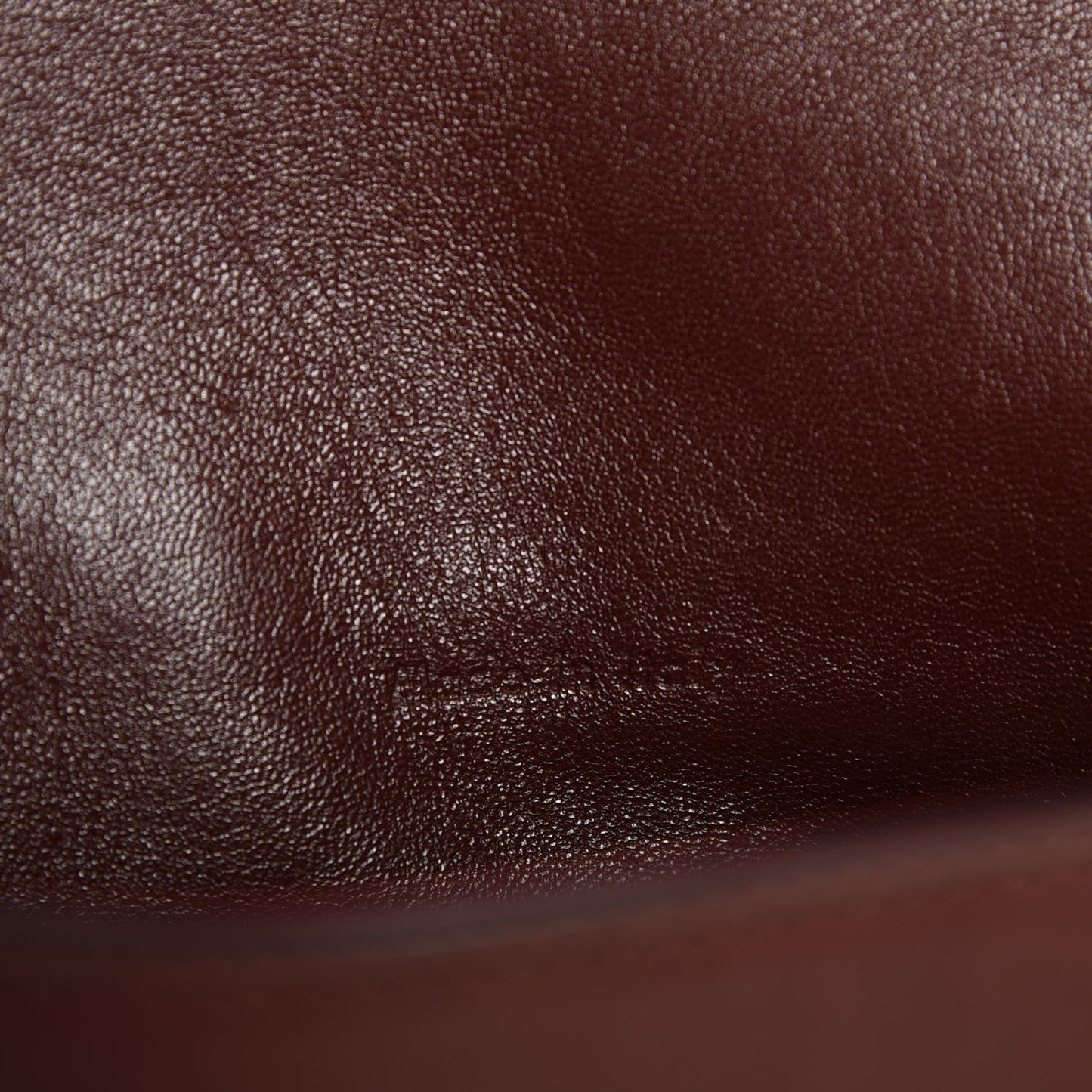 Natural Calfskin Medium Trotteur Burgundy