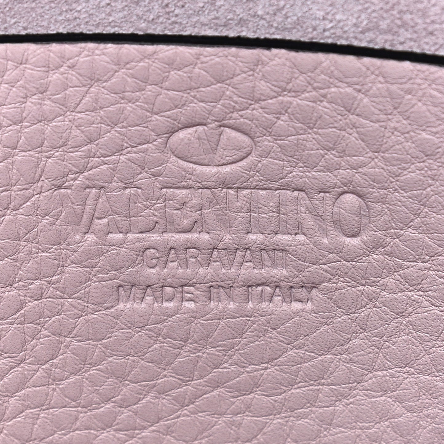 Pebbled Calfskin Rockstud Camera Crossbody Bag Water Rose