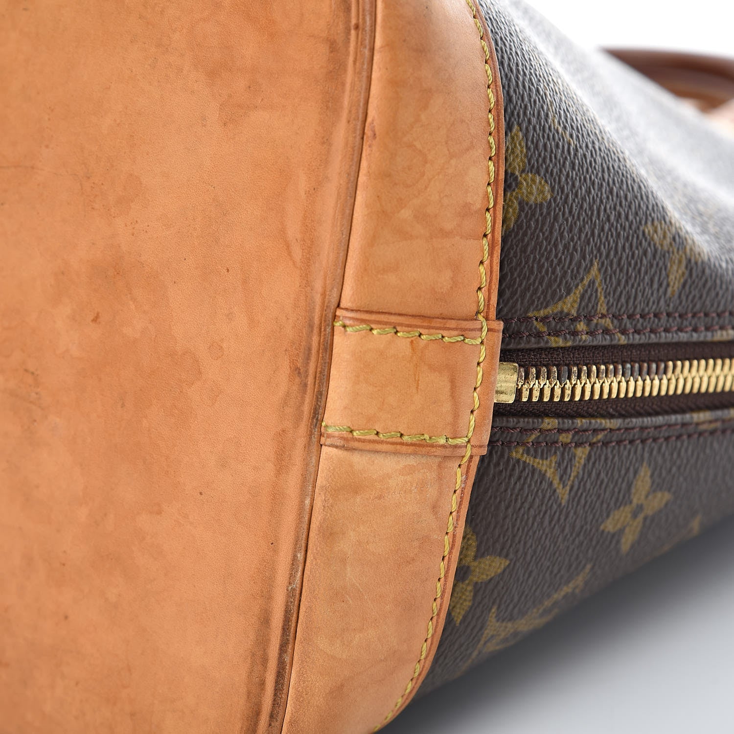 Louis Vuitton Monogram Alma PM 26 of 27