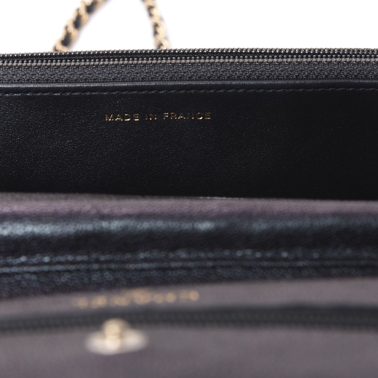 Iridescent Caviar Quilted Wallet On Chain WOC Black