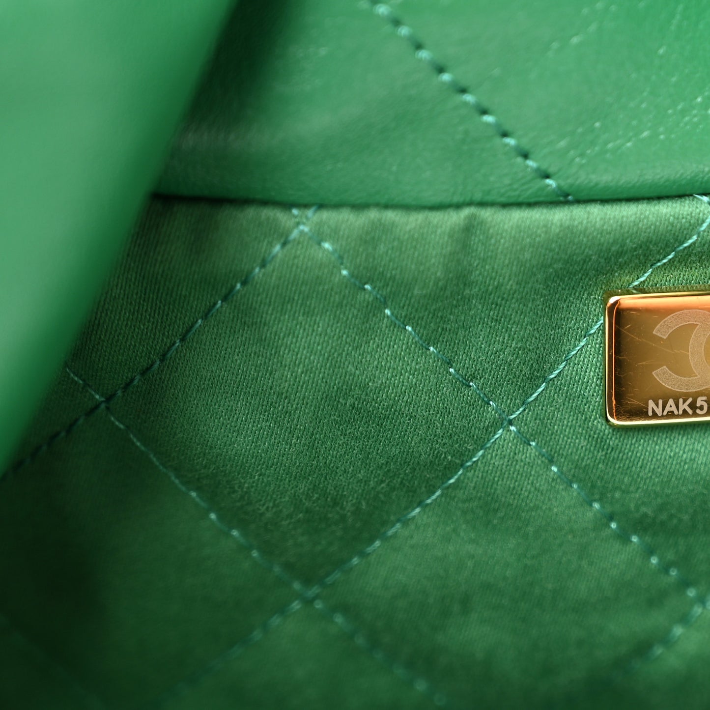 Shiny Calfskin Quilted Small Chanel 22 Green