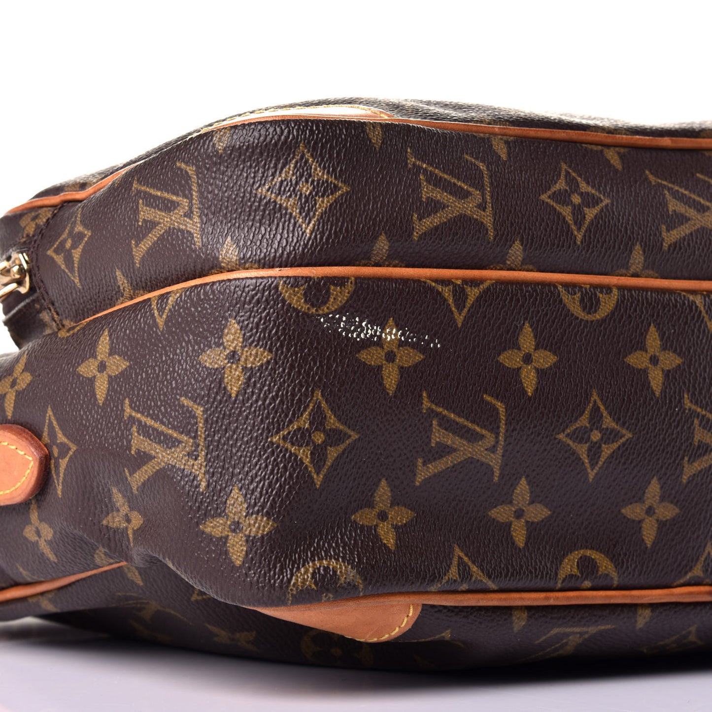 Monogram Nil 28