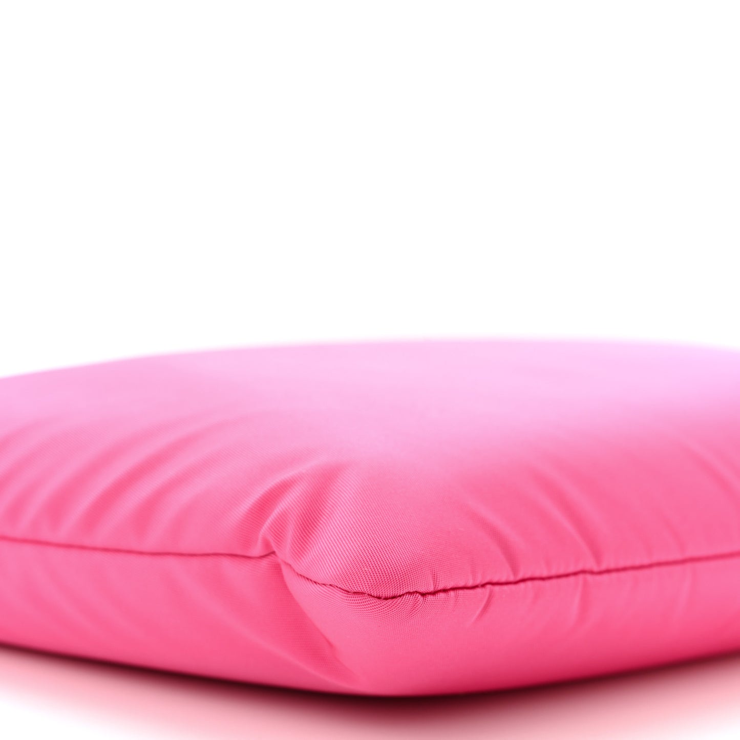 Tessuto Nylon Soft Padded Medium Chain Clutch Bag Fuxia