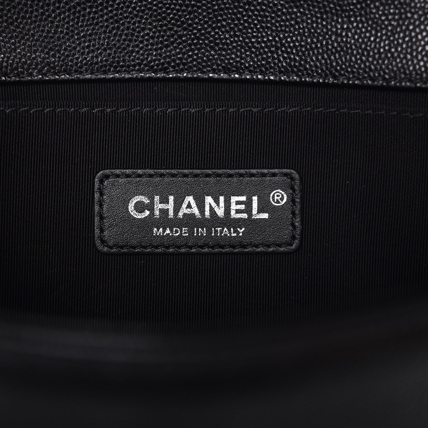 Caviar Chevron Quilted Medium Boy Flap Black