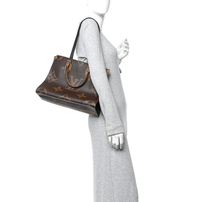 Louis Vuitton Reverse Monogram Giant Onthego MM 2 of 9