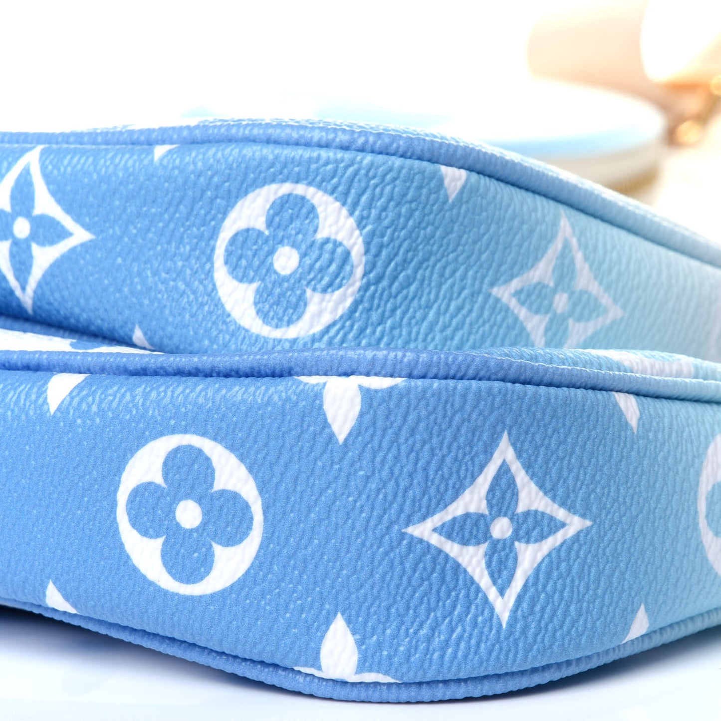Monogram Giant By The Pool Multi Pochette Accessories Blue