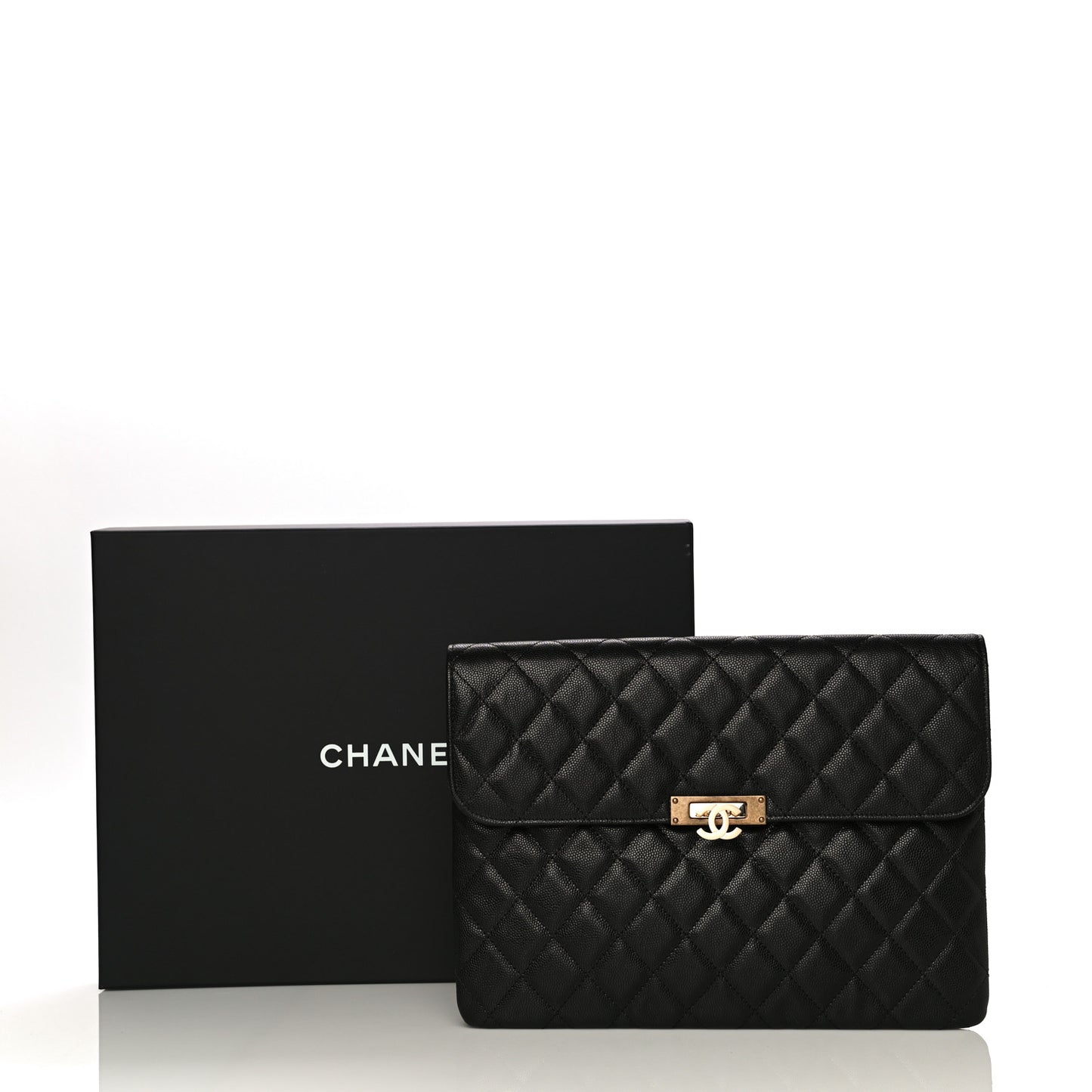 Caviar Quilted Medium Golden Class Pouch Black