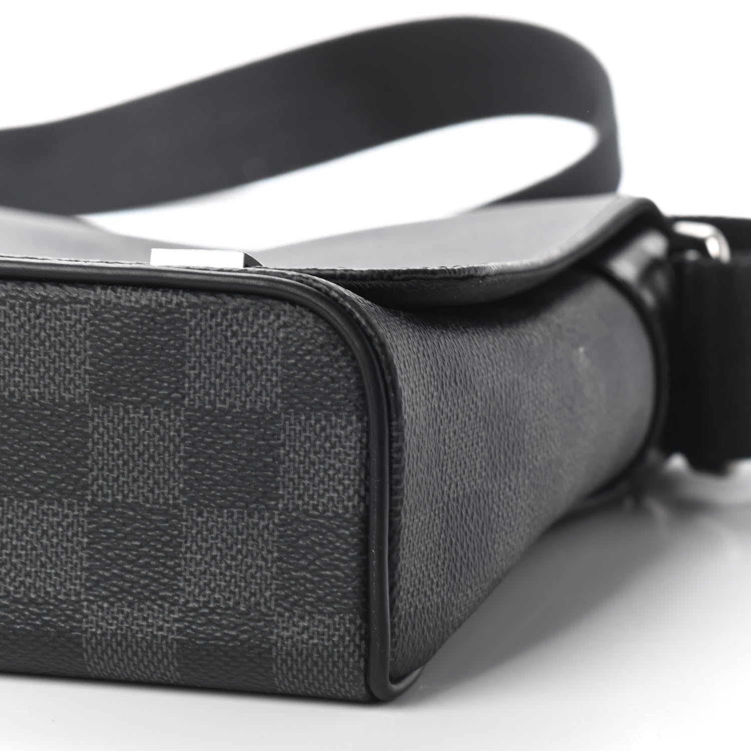Louis Vuitton Damier Graphite District PM 9 of 9