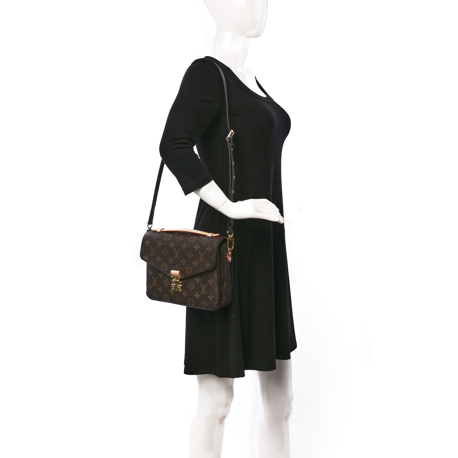 Louis Vuitton Monogram Pochette Metis 2 of 12
