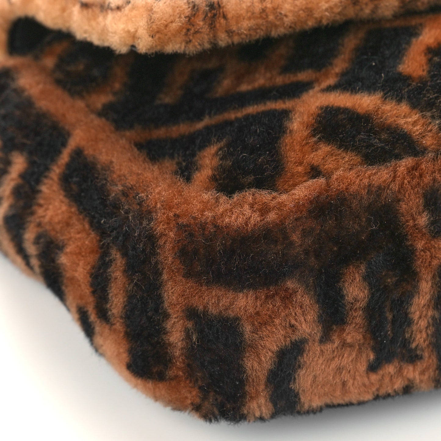 Shearling Vitello Dolce Macro FF 1974 Baguette Tobacco Black