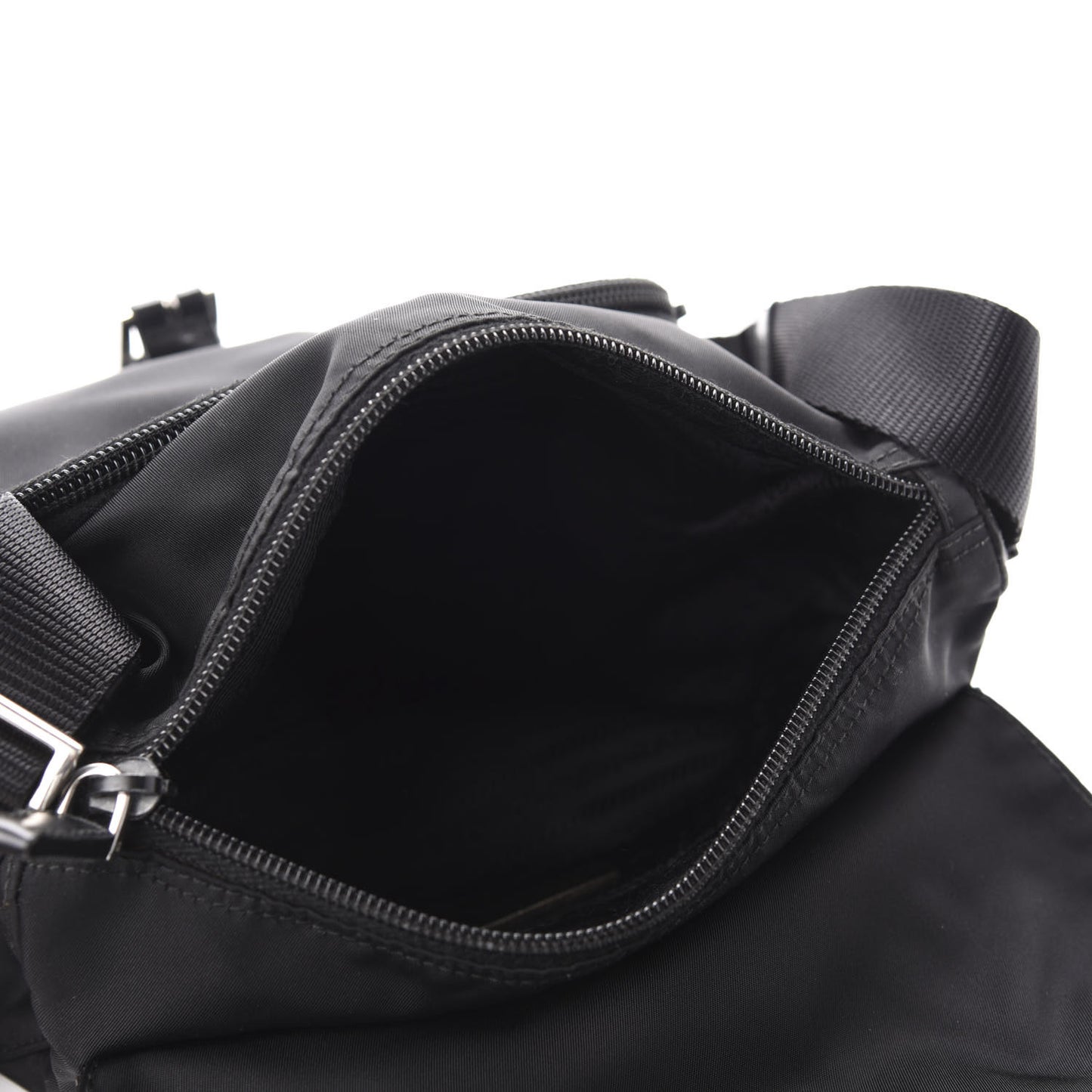 Nylon Vela Messenger Black