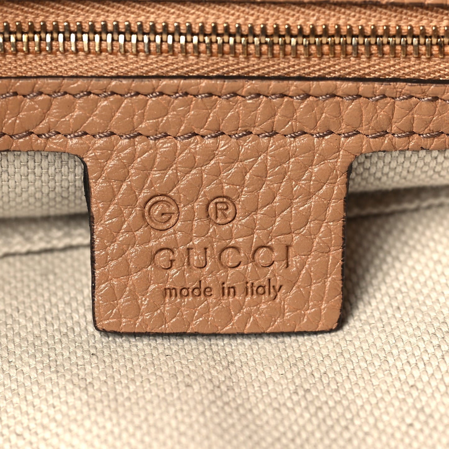 Pebbled Calfskin Large Soho Hobo Camelia