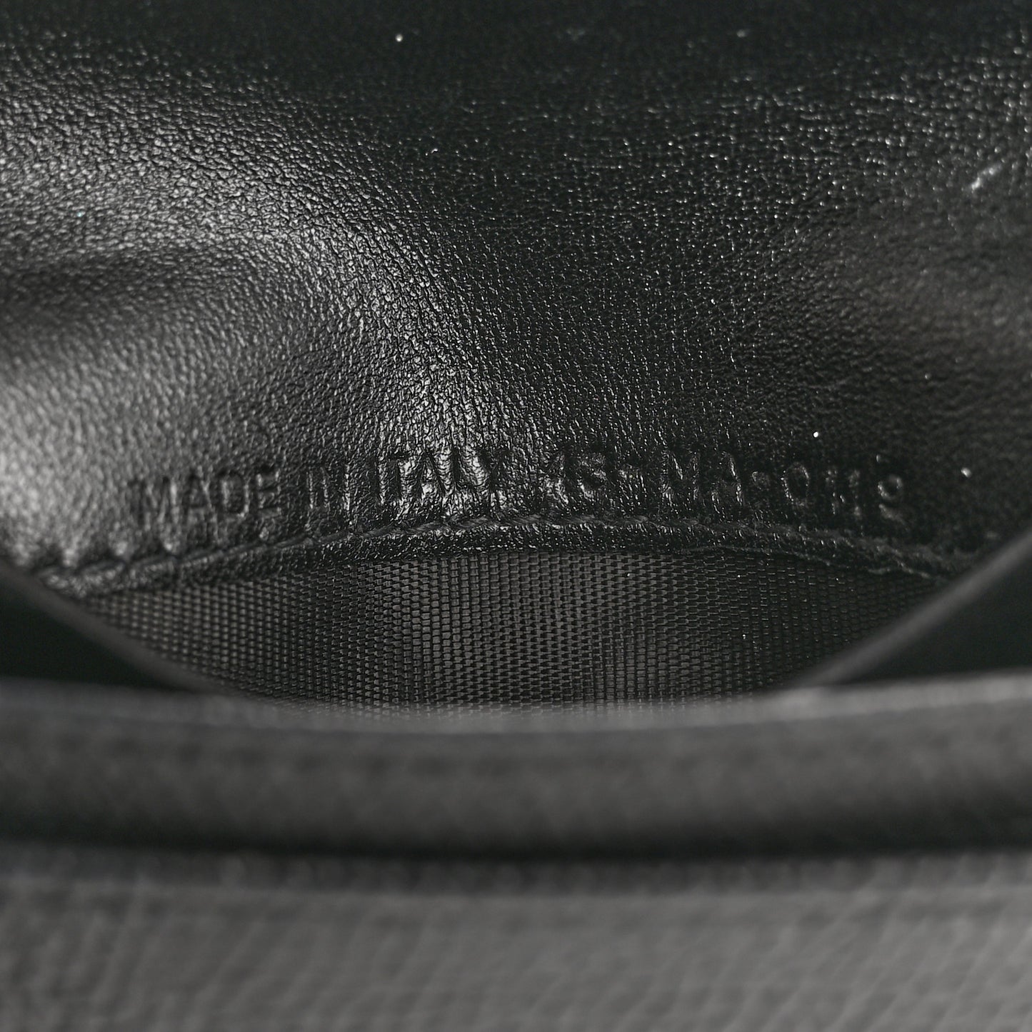 Grained Calfskin Saddle Card Holder Black