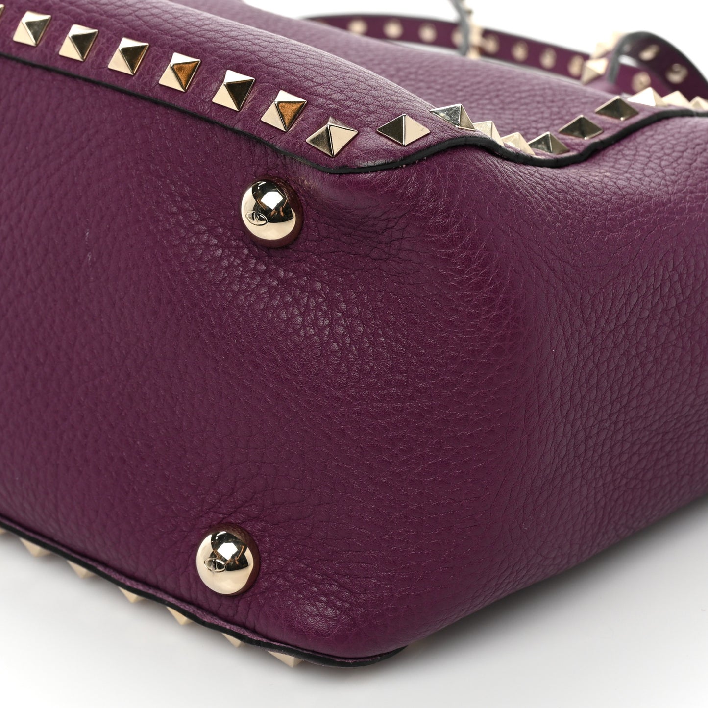 Pebbled Calfskin Small Rockstud Tote Grape