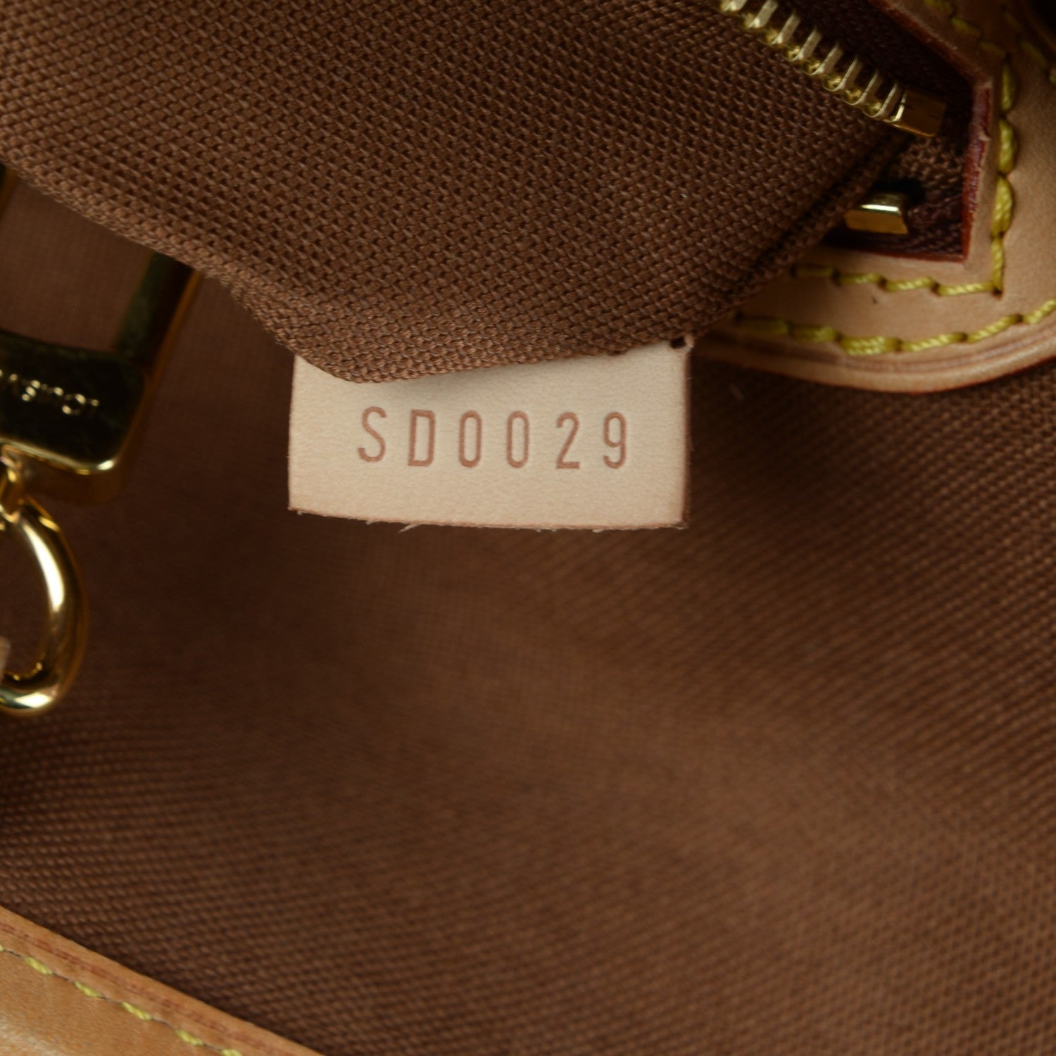 Louis Vuitton Monogram Batignolles Vertical 7 of 7