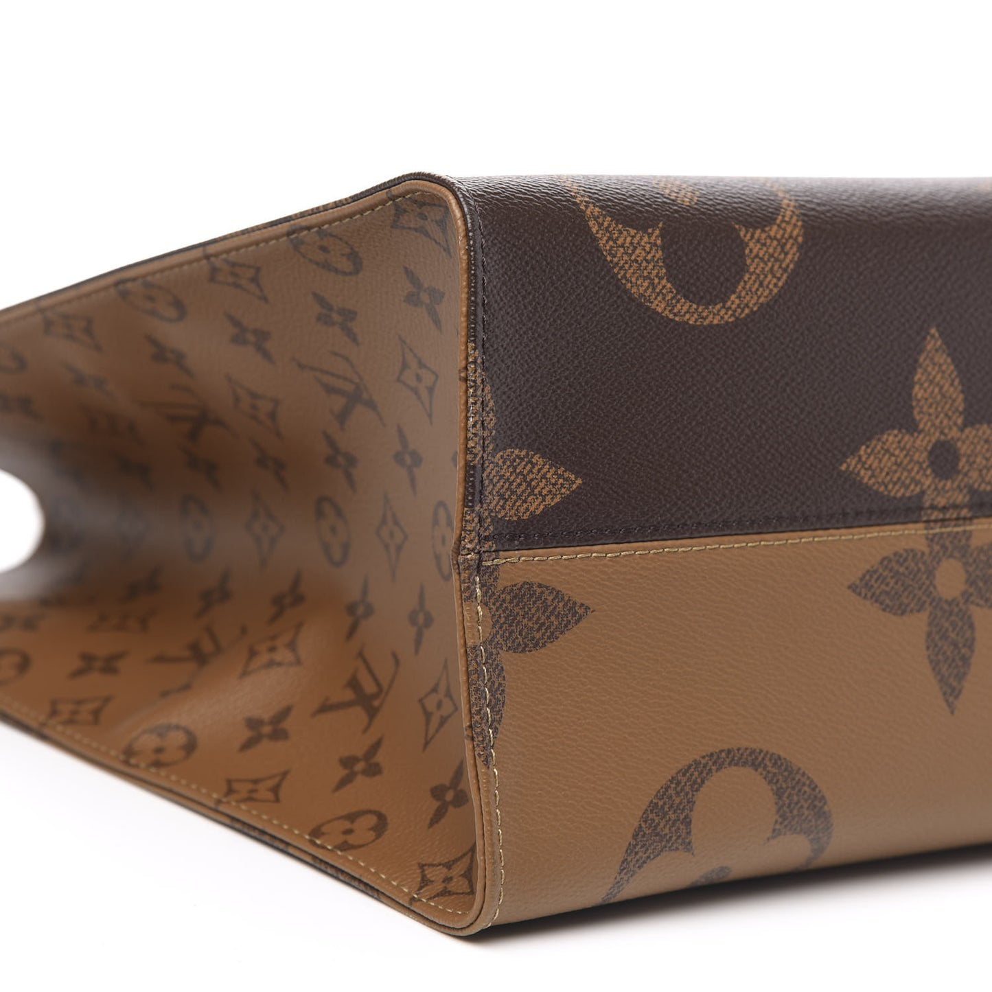 Reverse Monogram Giant Onthego GM