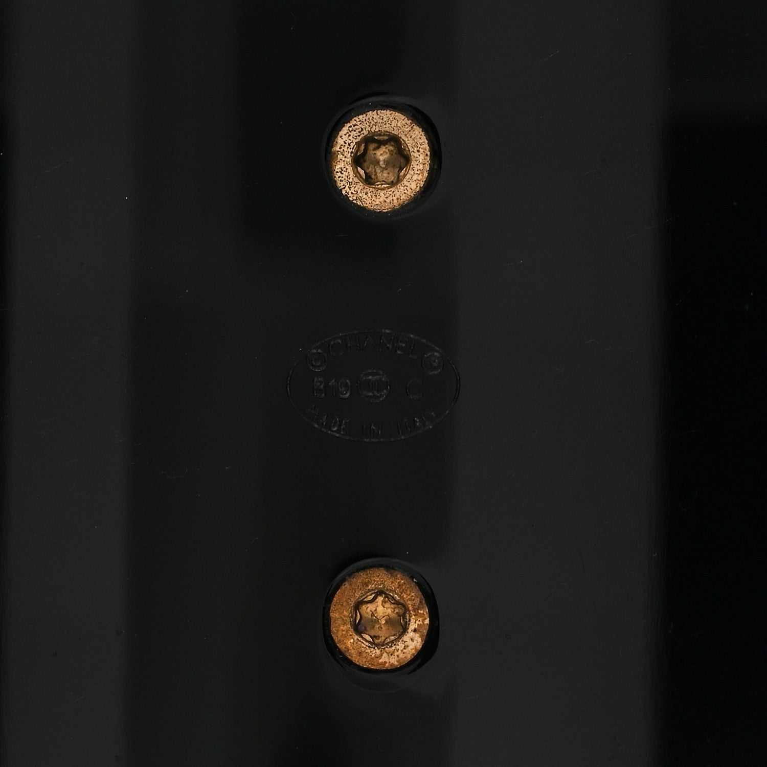 Chanel Resin CC Cuff Gold Black 4 of 4