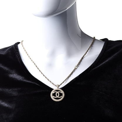 Chanel Pearl CC Round Pendant Necklace Gold 2 of 6