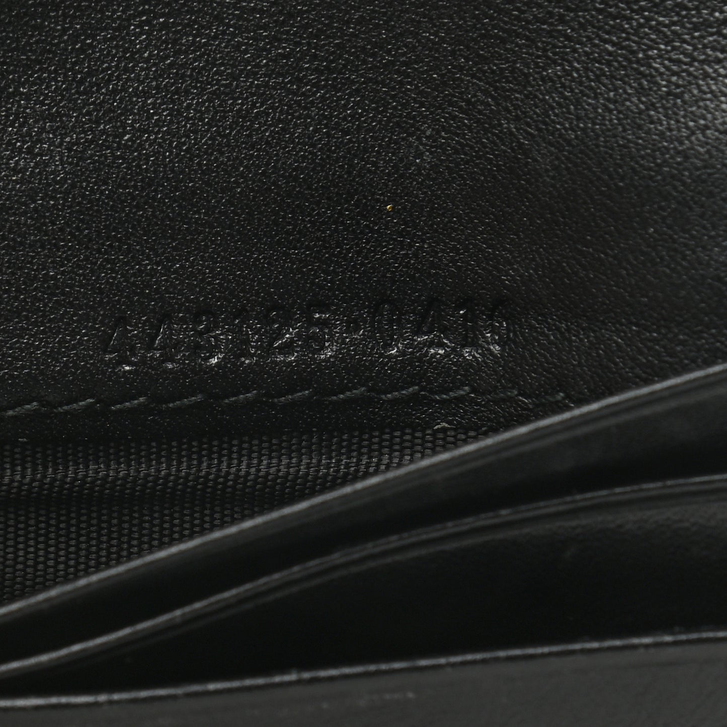 Calfskin Matelasse GG Marmont Card Case Black White