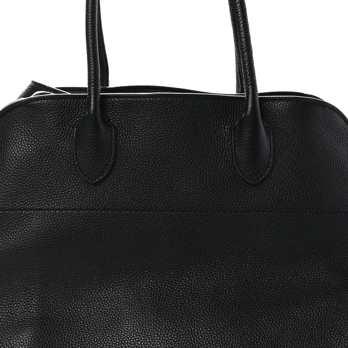Matte Grained Calfskin Soft Margaux 15 Black