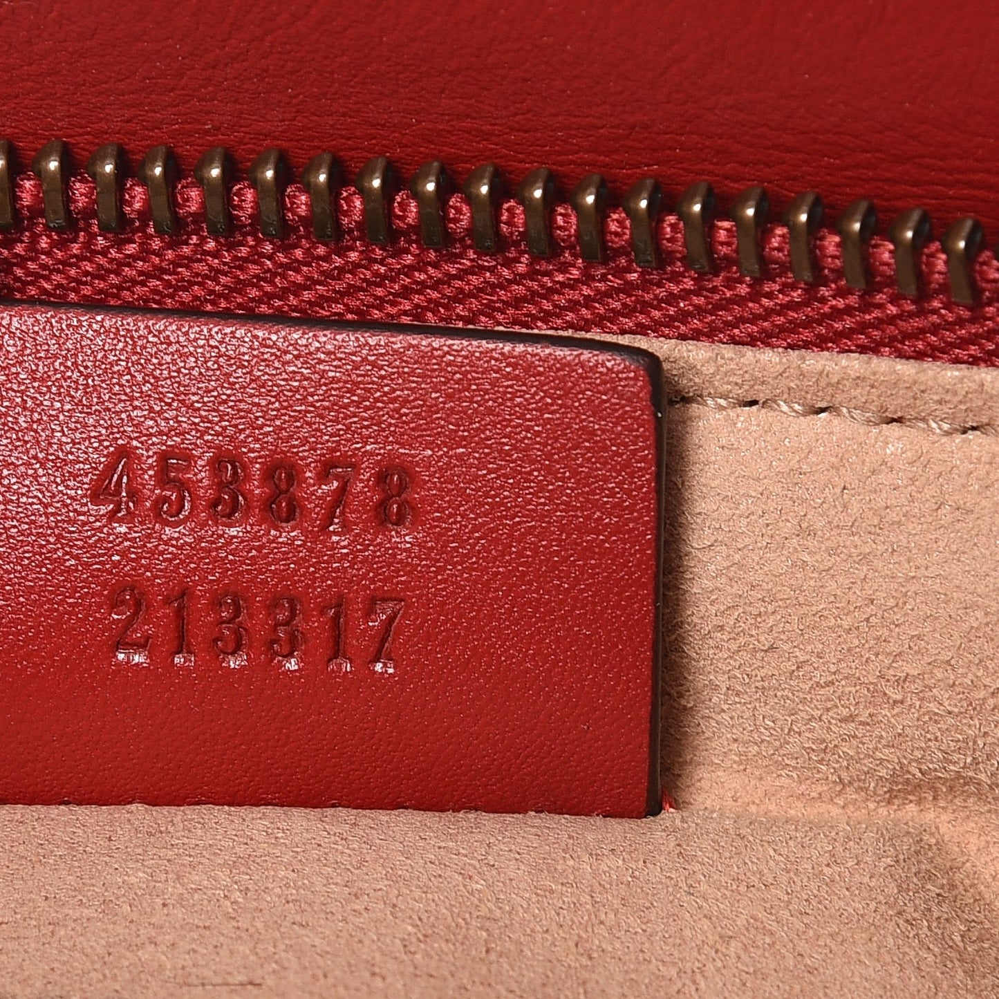Calfskin Matelasse Small GG Marmont Double Zip Shoulder Bag Hibiscus Red