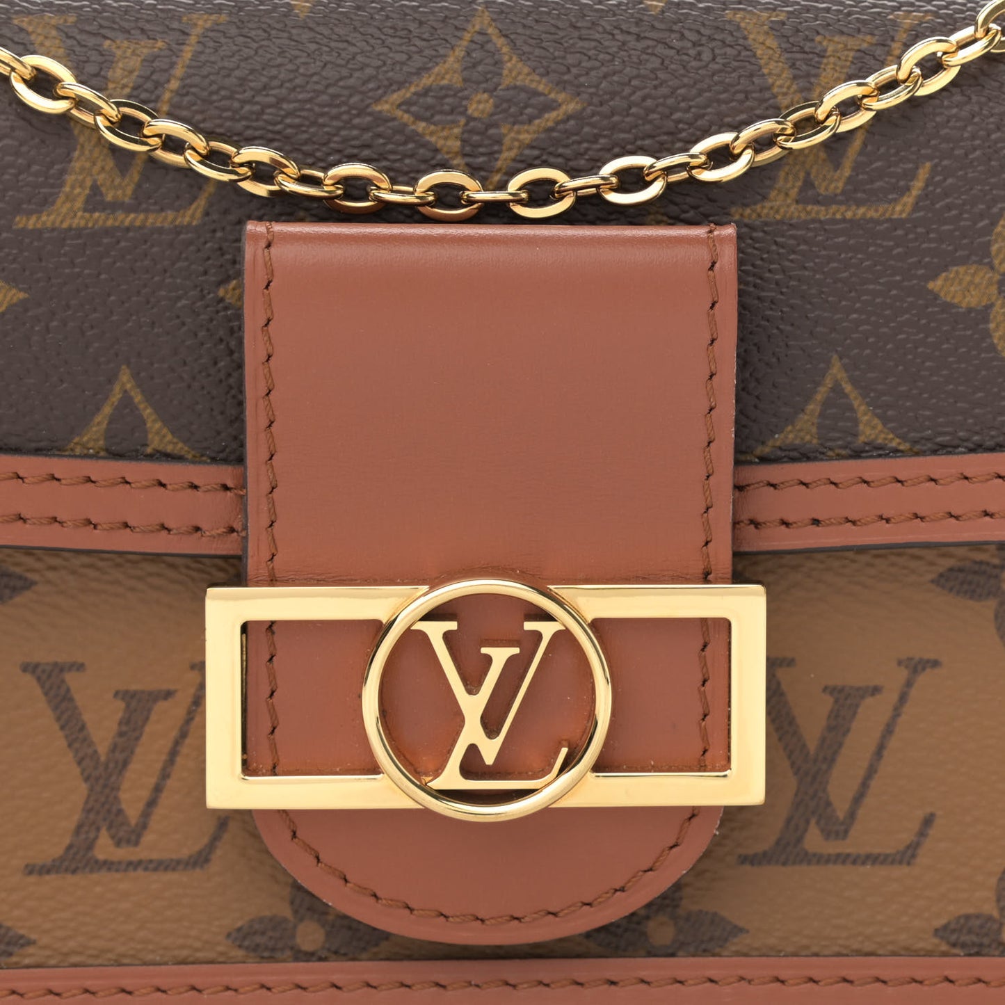 Reverse Monogram Dauphine Chain Wallet