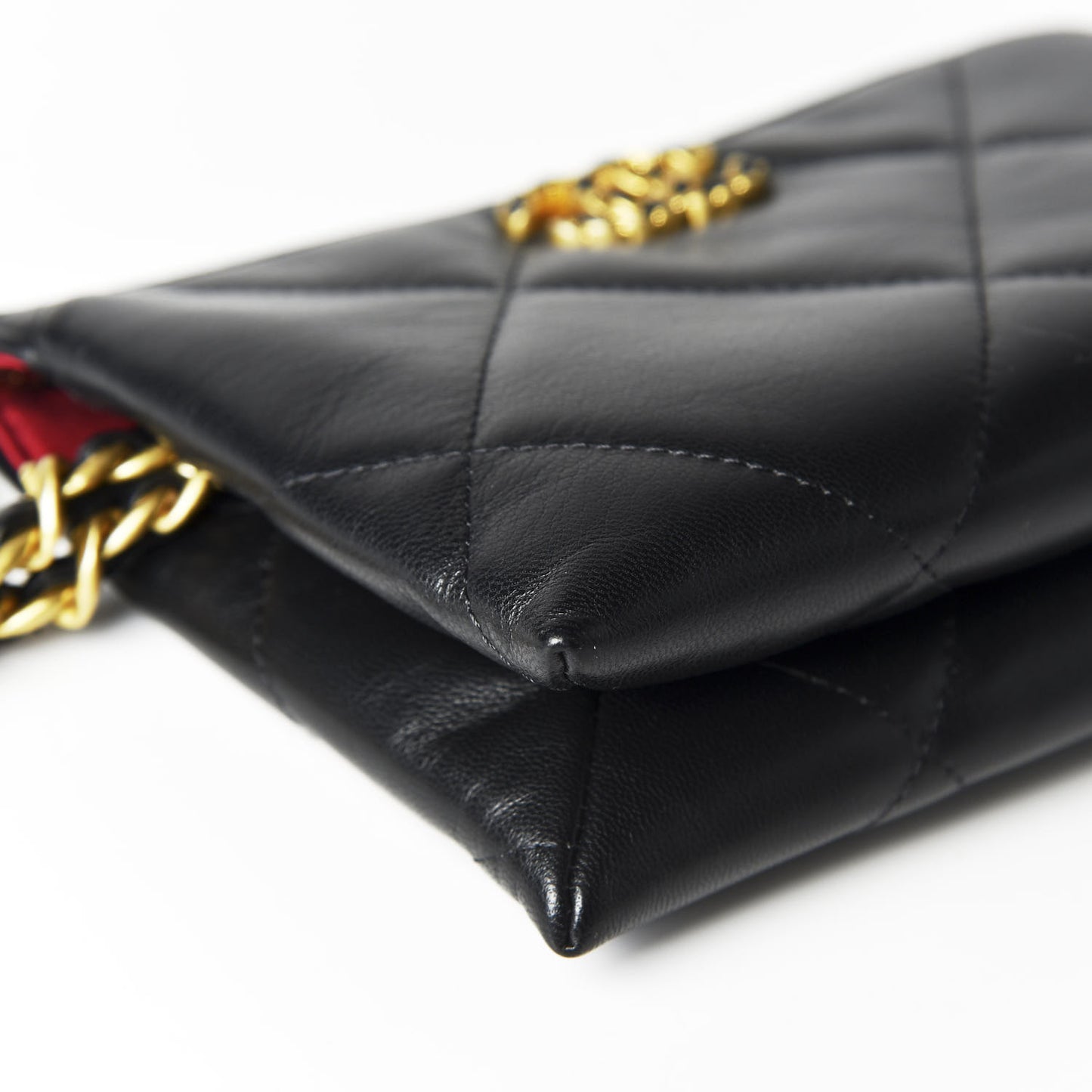 Shiny Goatskin Quilted Small Chanel 19 Pouch With Handle Black