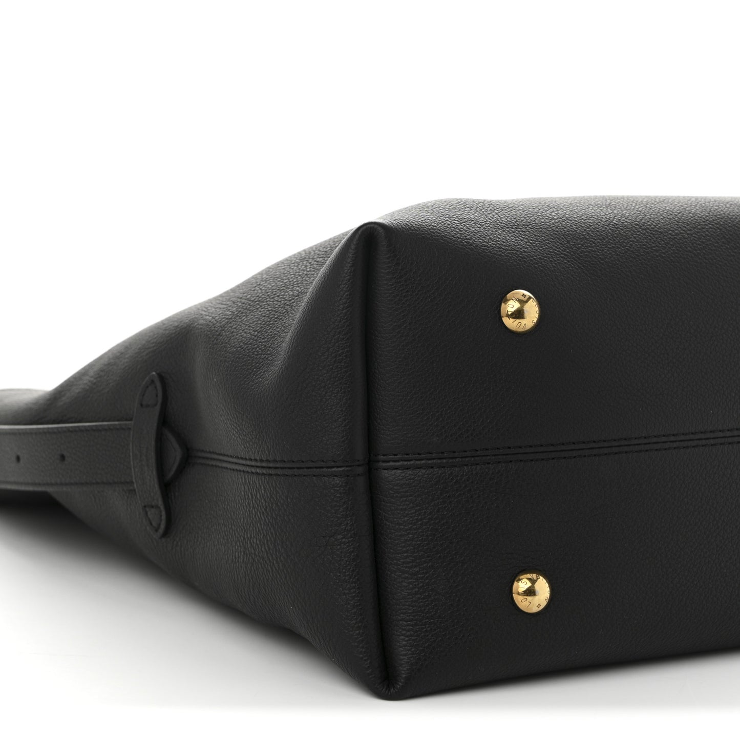 Grained Calfskin Low Key Hobo MM Black