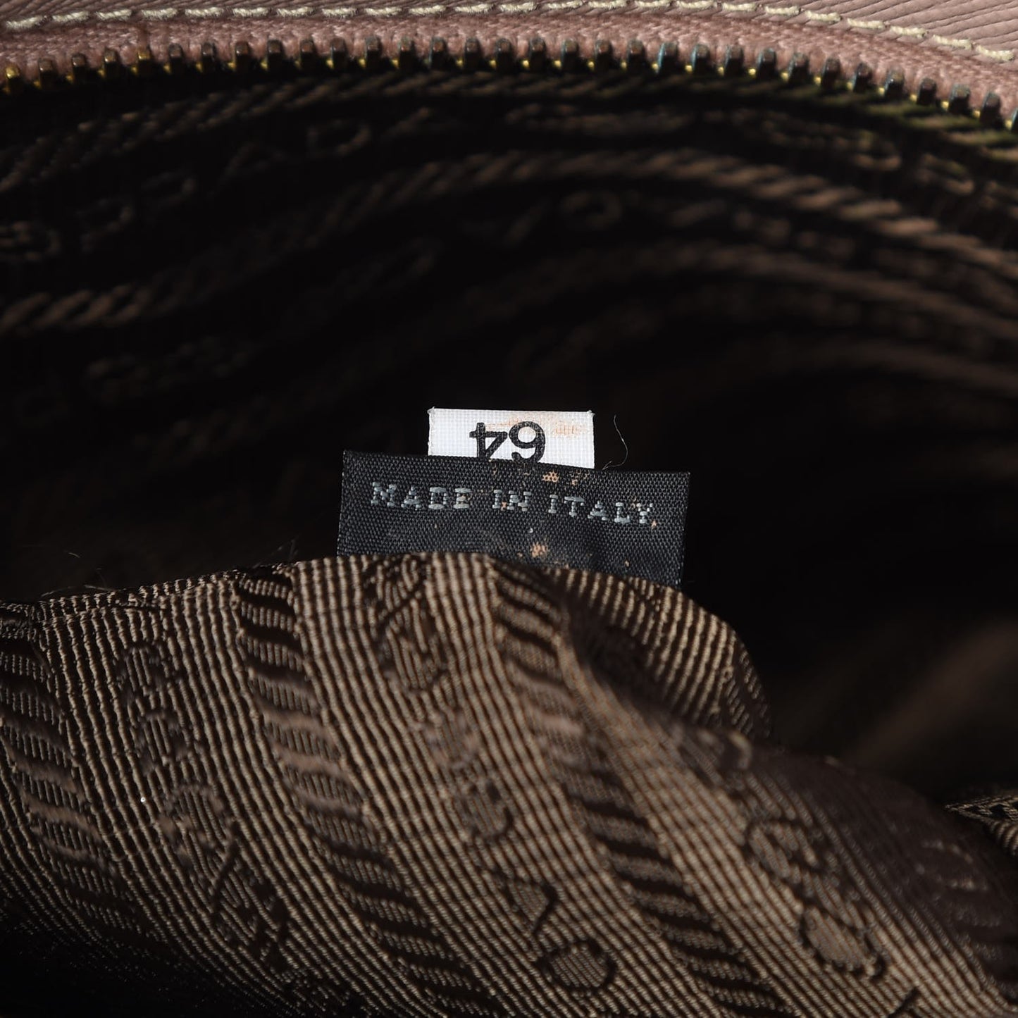 Saffiano Medium Double Zip Tote Cammeo