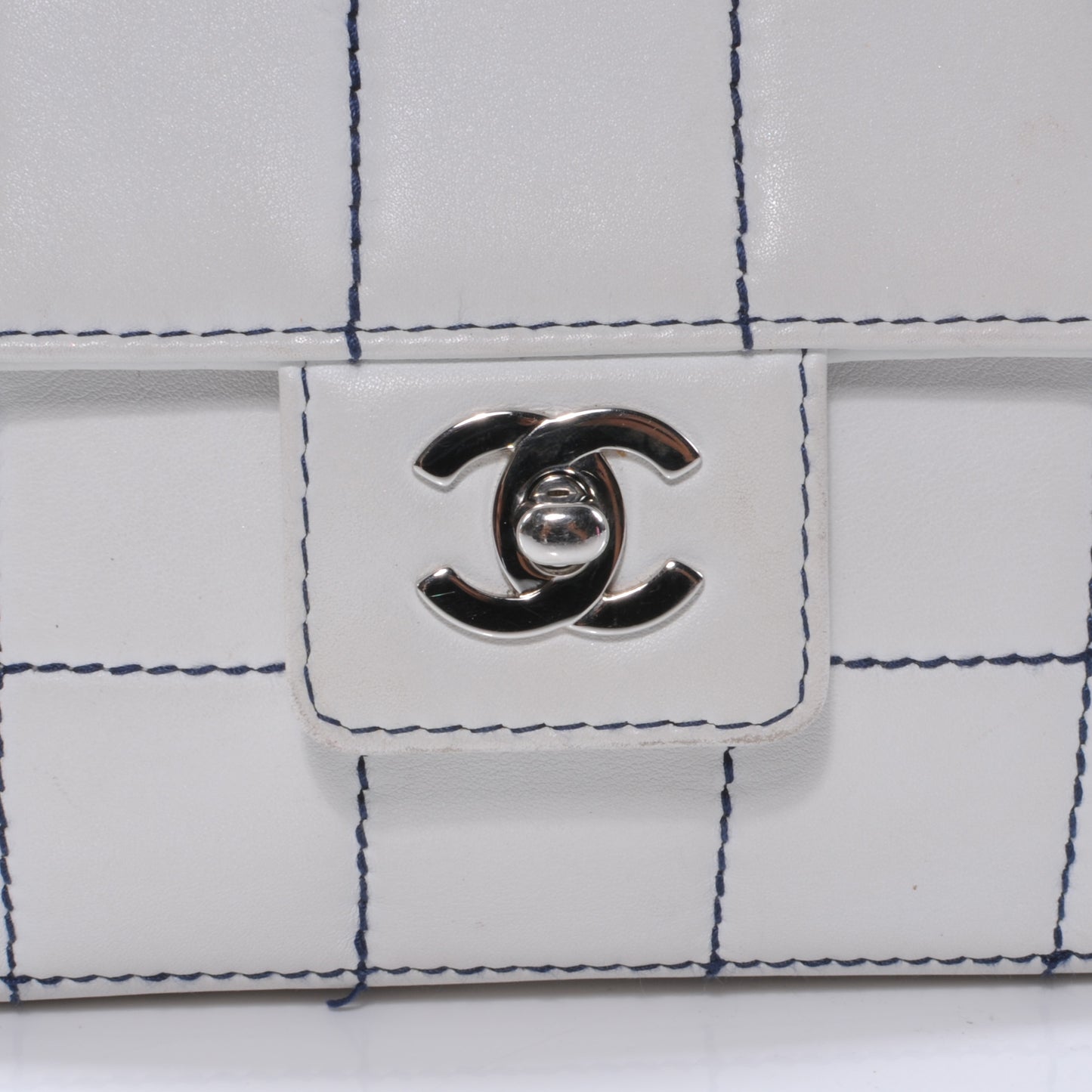 Lambskin Contrast Stitch Medium Flap White