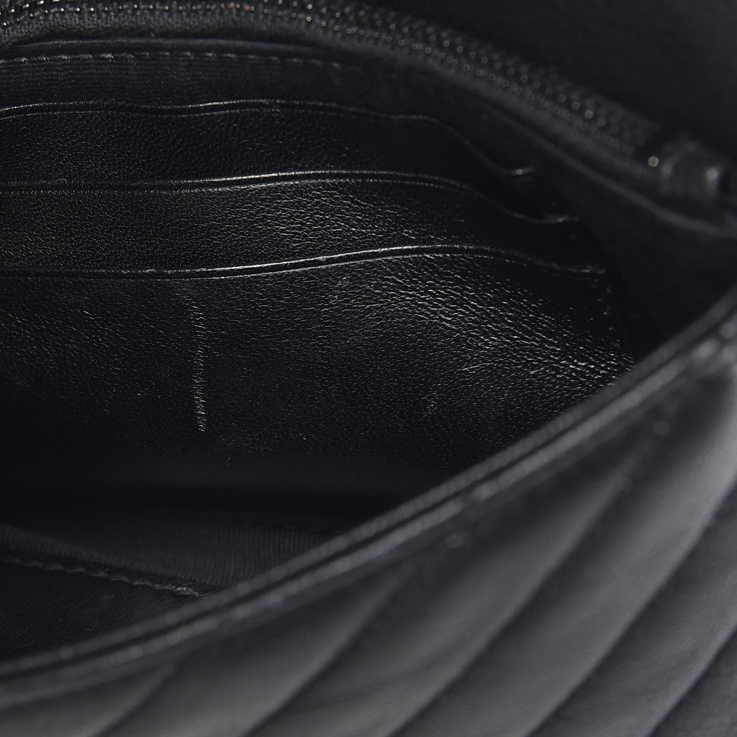 Saint Laurent Sheepskin Matelasse Chevron Monogram College Chain Wallet Black 7 of 9
