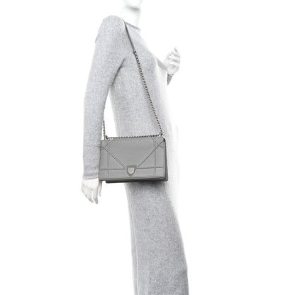 Christian Dior Grained Calfskin Medium Diorama Flap Bag Gris 2 of 10