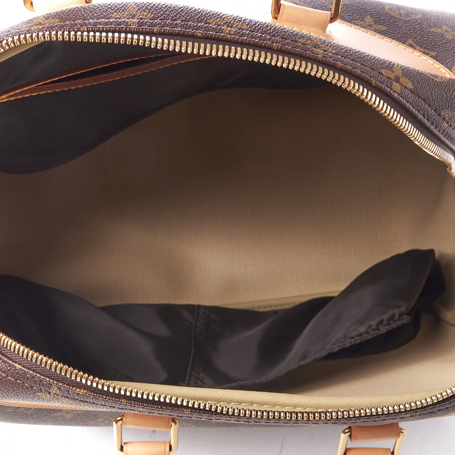 Louis Vuitton Monogram Evasion Sports Bag 4 of 7